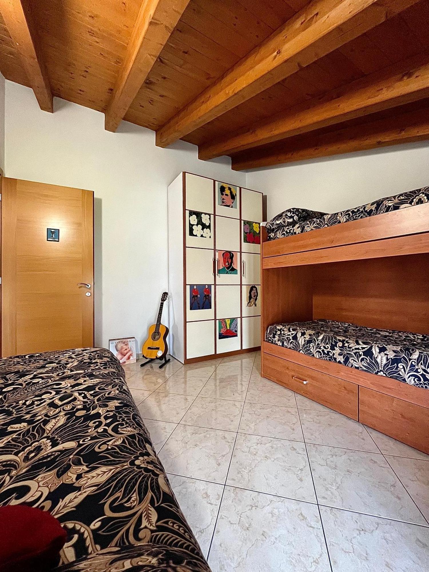 Apartment Art Music House *